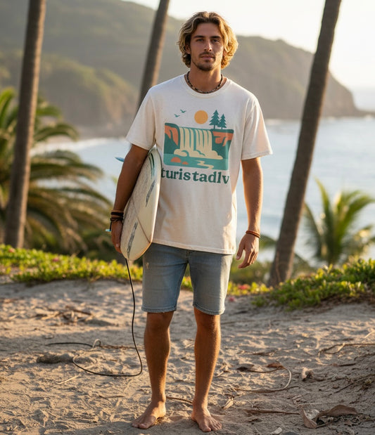 Camiseta de paisaje de cascada, Gráfico retro de naturaleza con pinos y sol, regalo de naturaleza, camiseta de viajero.