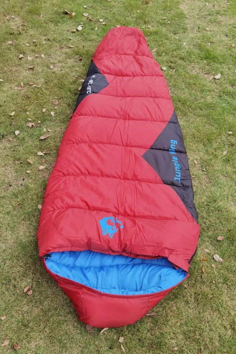 The Ideal Sleeping Bag for Nature Adventures.
Outdoor Sleeping Bag, Camping, Autumn and Winter, Camping.