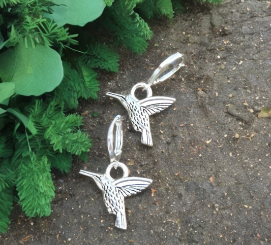 Pendientes de Colibrí en Plata Tibetana, Acero Inoxidable, Joyería Artesanal, Inspirados en la Naturaleza y la Libertad