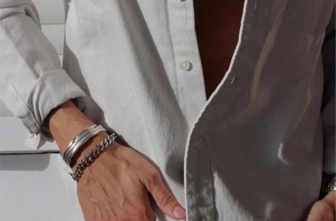Pulsera de hombre, pulsera de pluma, MISTRAL. Pulsera pluma, brazalete de pluma, brazalete abierto, brazalete para hombre, pulsera masculina