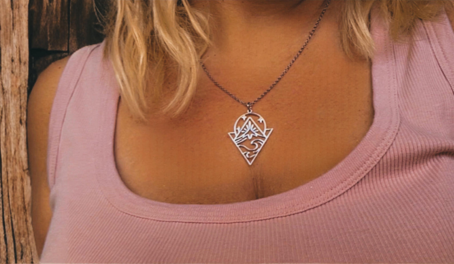 Mountain necklace, mountain range pendant, mountain gift, mountain charm, mountaineer gift, hiking, trekking, traveler, forest.