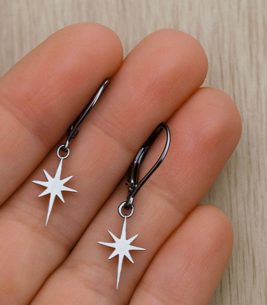 Aros Estrella Polar Acero Inoxidable · Pendientes Bohemios Minimalistas · Joyería Inspirada en el Cielo · Turistadlv