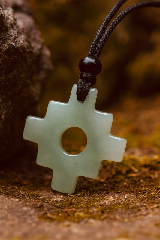 Collar Cruz Andina,  Chacana Aventurina Verde, Amuleto de Protección y Energía Positiva, Joyería Espiritual Hecha a Mano.